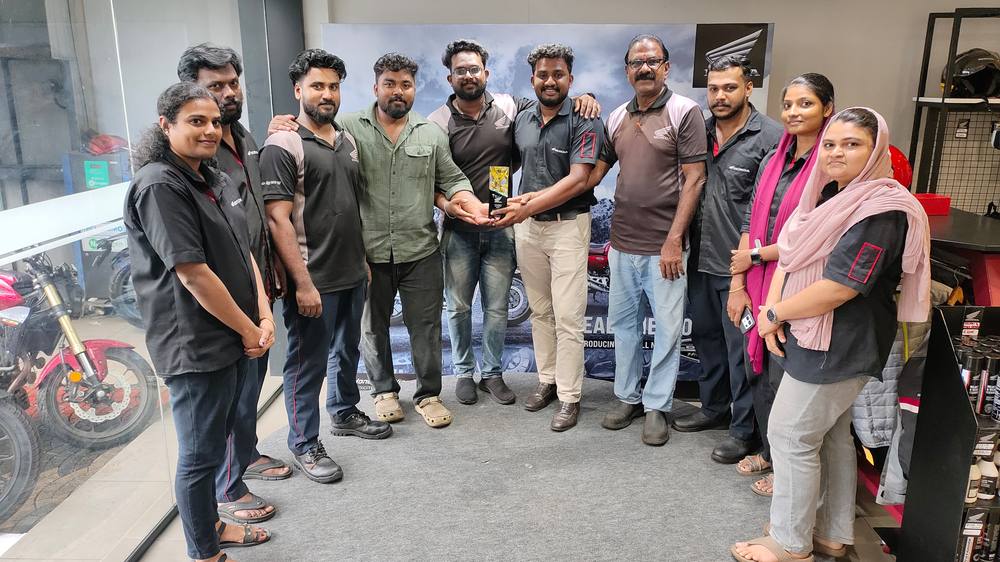 The Aryabhangy BigWing team with the award